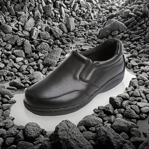 Chaussure de chef en cuir noir antidérapante 2608 pour femmes et hommes, confortable pour toutes les saisons, y compris l'hiver, l'été, le printemps et l'automne - Product Image 3