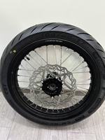 Jeu de roues lisses tout-terrain de 17 pouces, jeu de roues ultra Bee avec une forte traction pour les trajets urbains
