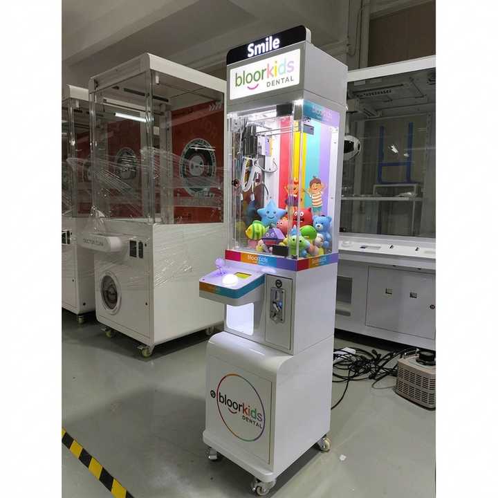 Custom Unique White Mini Claw Machine with Bill Acceptor
