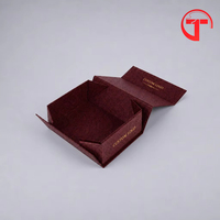 Boîte en carton ondulé réutilisable avec logo personnalisé, estampage à chaud UV or, pour vêtements, chaussures, chaussettes de luxe, emballage pliable
