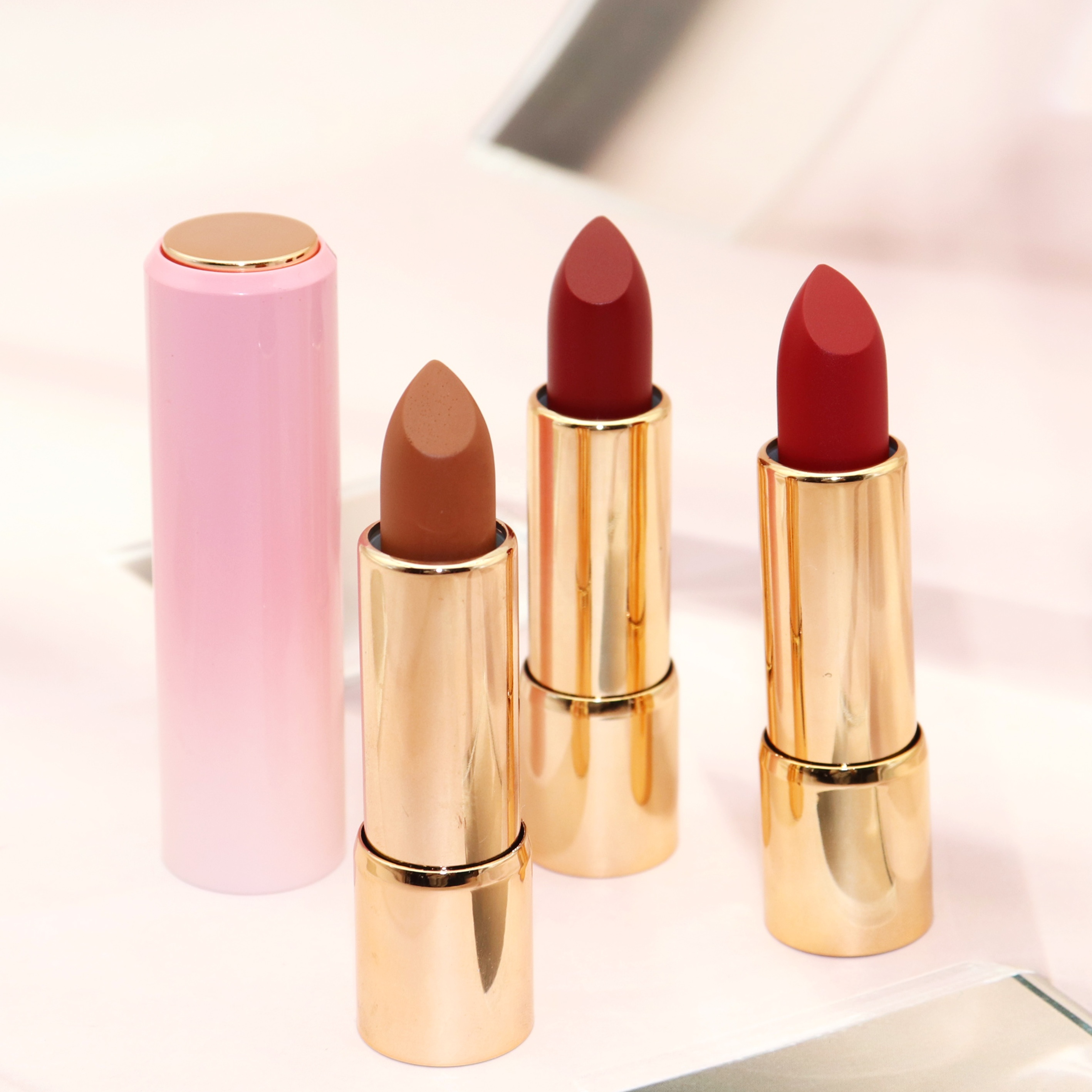 Готов к отправке, логотип на заказ, оптовая продажа, веганская матовая нюдовая губная помада, милый набор с упаковкой для помады на заказ