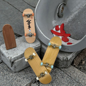 Kit de planche à roulettes <span class=keywords><strong>en</strong></span> <span class=keywords><strong>bois</strong></span> complet de haute qualité professionnel pièces essentielles pour bricolage <span class=keywords><strong>Skate</strong></span> <span class=keywords><strong>Park</strong></span> pour doigts planches à roulettes vélos - Product Image 5