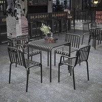 Ensemble table et chaises de salle à manger d'extérieur en fer, design moderne et épuré, avec emballage pour cour, terrasse, balcon