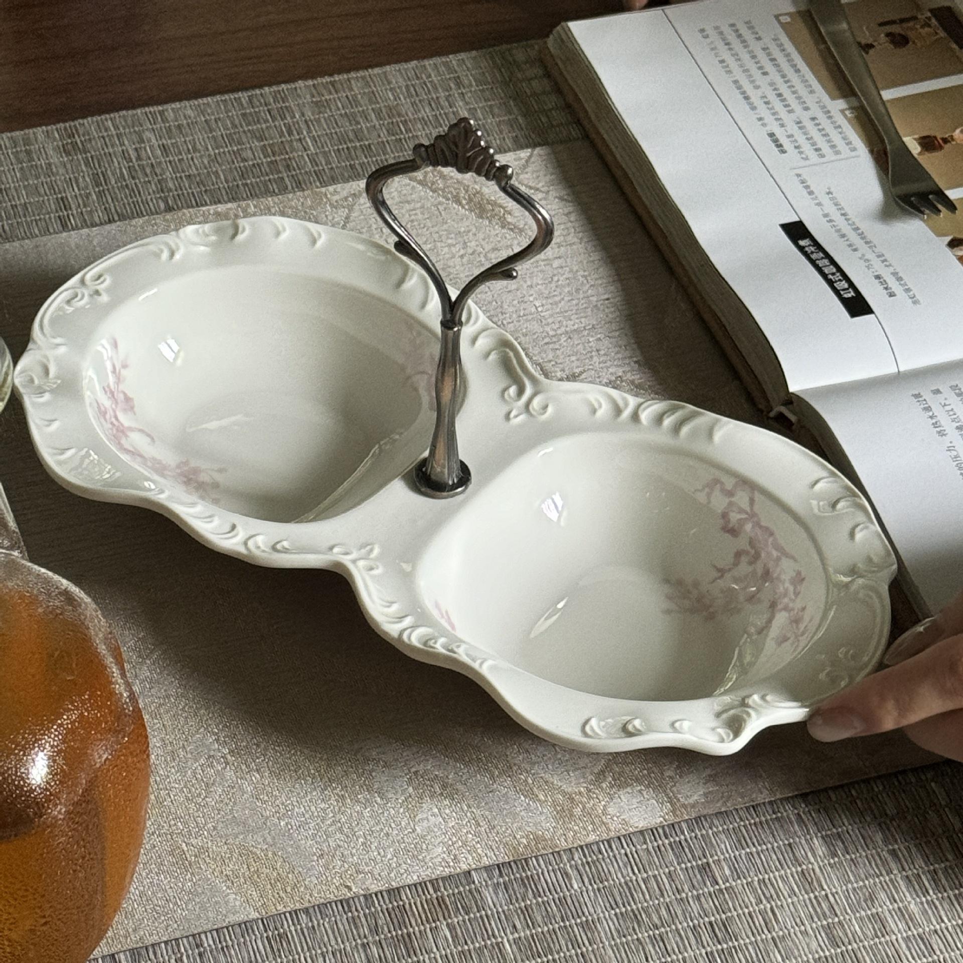 A 2-grid plate with pink flowers