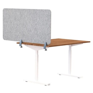 Panneau de confidentialité pour <span class=keywords><strong>bureau</strong></span> autoportant, écran de séparation acoustique absorbant le son en feutre PET avec pinces réglables - Product Image 4