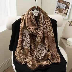 Écharpe Légère et Respirante Printemps-Été pour Femme, Style Élégant, Grande Taille 180cm, Couleurs Contrastées, Châle de Plage et de <span class=keywords><strong>Voyage</strong></span> pour la Protection Solaire - Product Image 3