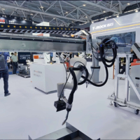 Robot de Soldadura Colaborativo de 6 Ejes Teach-Free, Carga Útil de 5 kg, Robot de Soldadura Láser para Tuberías, Puertas y Ventanas, Fabricación de Chapa Metálica