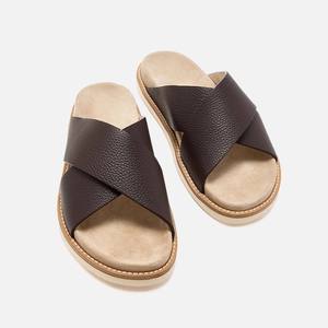 <span class=keywords><strong>Sandalias</strong></span> deslizantes de cuero de vaca con logotipo personalizado de XINZI RAIN, suela blanda de cuero auténtico de alta calidad, zapatillas árabes con correa cruzada para hombres y mujeres - Product Image 1