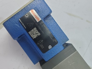 Contrôleur de débit proportionnel hydraulique Rexroth R900937870 2FRE6B-2X/25QK4MV - Product Image 5
