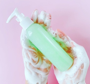 Gel de Lavado Íntimo Natural de Marca Privada OEM, 100% Natural, Antibacteriano, Limpieza Diaria, Alivia la Picazón, Venta al por Mayor, Aroma a Melocotón, 150 ml, Brillante - Product Image 4