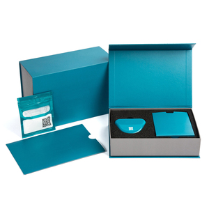 Individuelle Verpackungsbox aus Pappe mit transparentem Fenster und Logo für kieferorthopädische Retainer und Aligner aus dem Dentallabor - Product Image 2