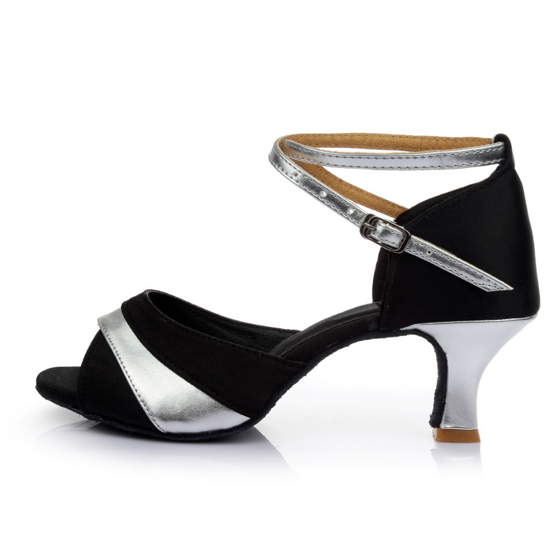 same as photo: 5cm heel