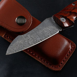 سكين جيب قابل للطي من الفولاذ السويدي الدمشقي عالي الجودة بمقبض خشبي للتخييم دعم OEM قابل للتخصيص - Product Image 3