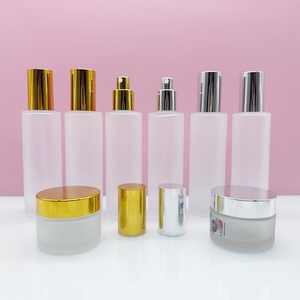 Vente en gros de flacons en verre rose givré personnalisés de 15 ml, 20 ml, 30 ml, 40 ml, 50 ml, 60 ml, 80 ml, 100 ml, 120 ml avec pompe à pression argentée ou dorée - Product Image 6