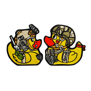 Tactische Kleine Gele Eend Geborduurde Patch Op Voorraad Met Haak En Lus - Product Image 1