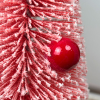 Mini Künstlicher Weihnachtsbaum Flaschenbürsten-Tischdekoration Hochwertige Personalisierte Anpassbare Farben für Zuhause im Winter