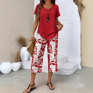 Elegante Conjunto Deportivo <span class=keywords><strong>de</strong></span> Verano para Mujer, Dos Piezas, Estampado <span class=keywords><strong>de</strong></span> Hojas Vintage, Culottes <span class=keywords><strong>de</strong></span> Cintura Alta y Blusa Holgada Asimétrica, Ropa Urbana - Product Image 2