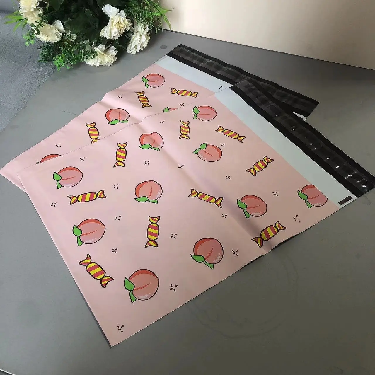 Op Maat Bedrukt Logo Kleine Matte Roze Mailers Poly Verzending Verpakking Envelop Koerier Postzak Voor Kleding