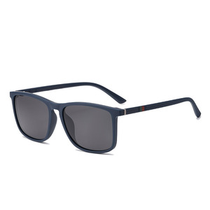 <span class=keywords><strong>Gafas</strong></span> <span class=keywords><strong>de</strong></span> Sol Polarizadas Cuadradas Clásicas <span class=keywords><strong>de</strong></span> Moda al por Mayor <span class=keywords><strong>de</strong></span> Fábrica para Hombres y Mujeres, Ideales para Conducir y Pescar, Venta Transfronteriza - Product Image 1