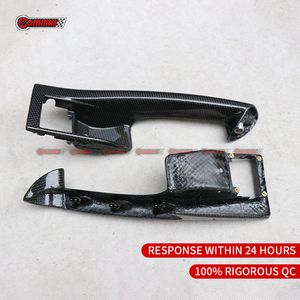 Manijas de puerta de coche de fibra de carbono seca estilo OEM de la mejor marca para Ferrari F12 - Product Image 5