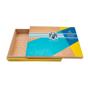Caja de Cigarros de Madera de Cedro Sólido Personalizada, Humidor Portátil de Gran Capacidad, Rectangular, Superficie Pulida, Embalaje General - Product Image 1