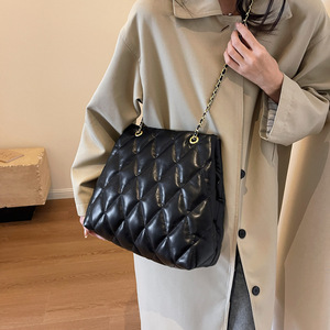 Quilted Chain Shoulder Bag Coffee Color Magnetic Buckle Everyday Use Fall 2023 Fashion Women's Horizontal Square Style - Product Image 4