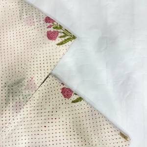 Tissu en coton blanc avec imprimé floral rose et motif à pois rouges, textile à motifs floraux pour robe Kurti, salwar kameez - Product Image 4
