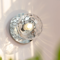 Lampe murale de chevet de chambre à coucher de luxe moderne avec lumière LED pour l'éclairage de table de couloir d'escalier d'hôtel d'arrière-plan de salon