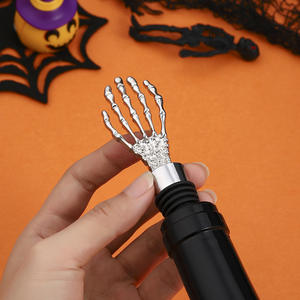 Nouveau design, bouchon de vin en alliage de zinc en forme de crâne de Noël, ouvre-bouteille de bière, logo personnalisé - Product Image 2