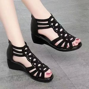 Sandales d'été compensées pour femme, style romain, à bout ouvert, en PU tendance, effet gelée - Product Image 3