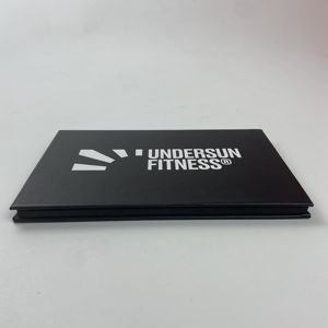 Scatola di carte VIP Business di credito nero su misura con fodera in spugna calamita confezione regalo Logo stampato e goffratura con laminazione opaca - Product Image 4
