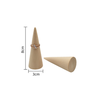 Bitmemiş özel hammadde ahşap ahşap halka koni takı ekran için - Product Image 3