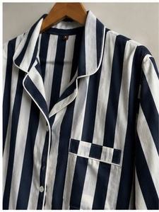 Meilleur fabricant du Pakistan, ensemble de pyjama en soie pour femmes, imprimé animal, taille élastique, tissé, vente chaude du printemps - Product Image 4