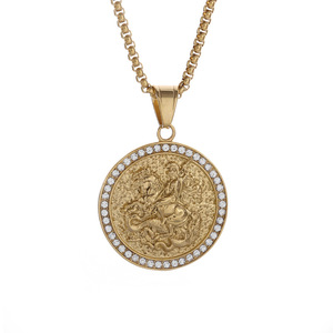 Collier pendentif Saint George chevalier tueur de dragons en acier inoxydable plaqué or serti de diamants, bijou unisexe, cadeau - Product Image 5