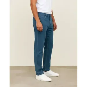 Jeans Denim da Uomo Adrenaline a Gamba Dritta, Mezzo Gancio, Vita Media, 5 Tasche, Tessuto Traspirante Elasticizzato - Product Image 3