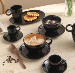 Juego de Taza y Platillo de Porcelana Negra Clásica, Ecológica, Apta para Lavavajillas, Taza de Café Espresso Italiana, Función Latte Art, Personalizable - Product Image 1