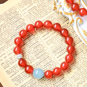 Bracelet en cristal pour femme, bijoux de luxe de niche, bracelet en cristal rouge, cadeau de l'année animale haut de gamme. - Product Image 3
