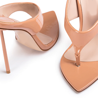 Sandales à talons hauts pour femmes, couleur beige, en PU, avec talon métallique à pointes, collection 2026