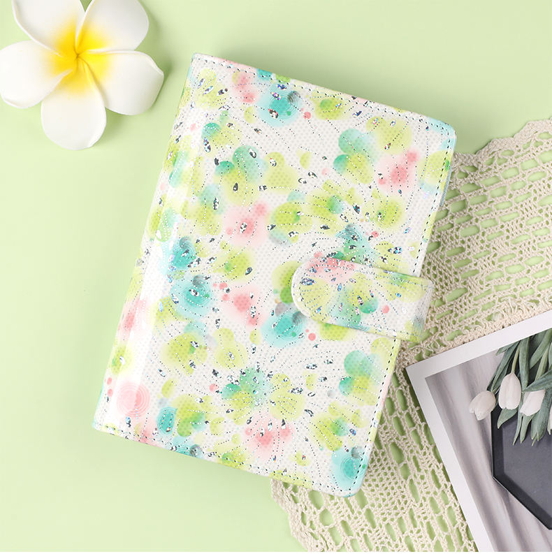 สีเขียว