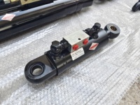 Vérin hydraulique à double effet à induction magnétique, acier chromé dur, 14 MPa, vitesse du piston 8-300 mm/s pour machine CNC