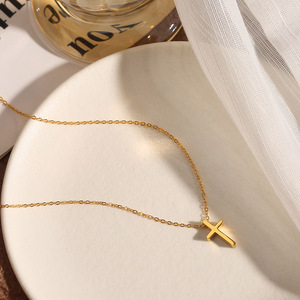 <span class=keywords><strong>Collier</strong></span> avec pendentif <span class=keywords><strong>croix</strong></span> classique en acier inoxydable, plaqué or et <span class=keywords><strong>argent</strong></span>, bijoux religieux minimalistes pour hommes et femmes - Product Image 1