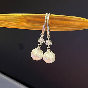 Orecchini pendenti con perle barocche per donna, eleganti gioielli pendenti a forma di amo da pesca - Product Image 3