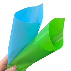 <span class=keywords><strong>PVC</strong></span> phim Nhà sản xuất tùy chỉnh màu sắc <span class=keywords><strong>PVC</strong></span> phim cho túi xách Nhãn quần áo - Product Image 4