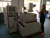 Machines d'électroérosion de coupe de fil à vitesse moyenne de haute précision IPM350C CNC Edm Wire Cutter pour la fabrication de matrices et de moules de précision