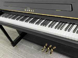 Il Kawai K-200 è un Pianoforte Verticale Professionale, 88 Tasti, Prodotto in Giappone, Altezza 114 cm - Product Image 2