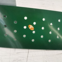 Nouvelle Bande Transporteuse en PVC Perforé Durable à 1 Couche |   Machines de poinçonnage par aspiration pour le positionnement des évents d'aération et des drains d'eau, avec perçage au laser
