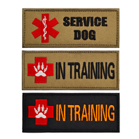 Écusson brodé Chien d'assistance en formation, motif Croix médicale et empreinte de patte, en tissu avec bordure Merrow et Velcro pour gilet