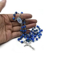 Chapelet catholique avec perles bleues et médaille croix crucifix