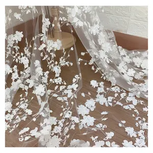 Hermosa tela de encaje floral bordado para vestidos de novia y fondos de baile encaje a medida