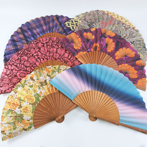 พัดไม้เหล็กคุณภาพสูง สีไม้เข้ม ขนาด 23 ซม. พัดพับได้ ของขวัญ ของพรีเมียม งานฝีมือ พัดมือ รับสั่งทำตามแบบ - Product Image 1